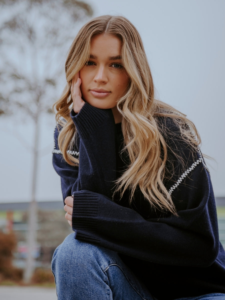Bella Hand Stitch Trims Pullover in Navy/White