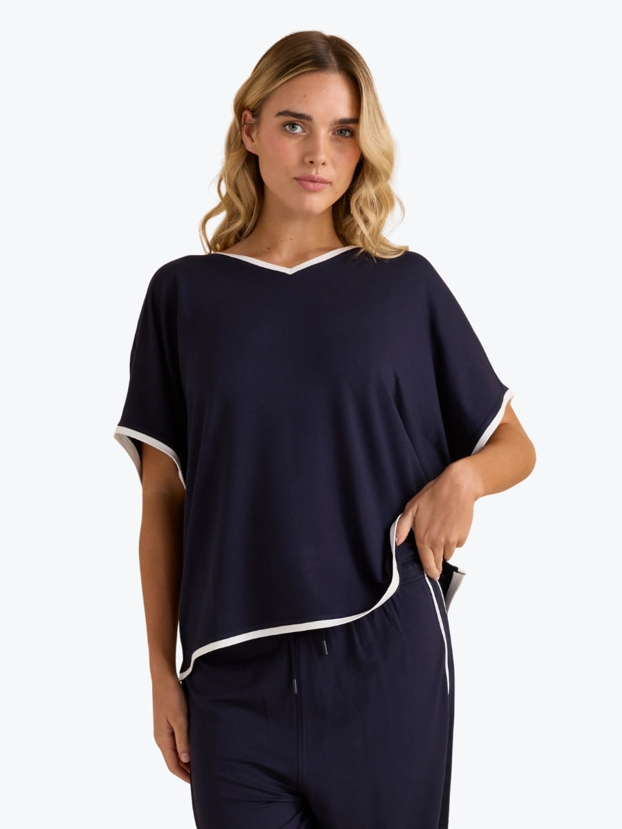 Betty Basics Clara Tee in navy