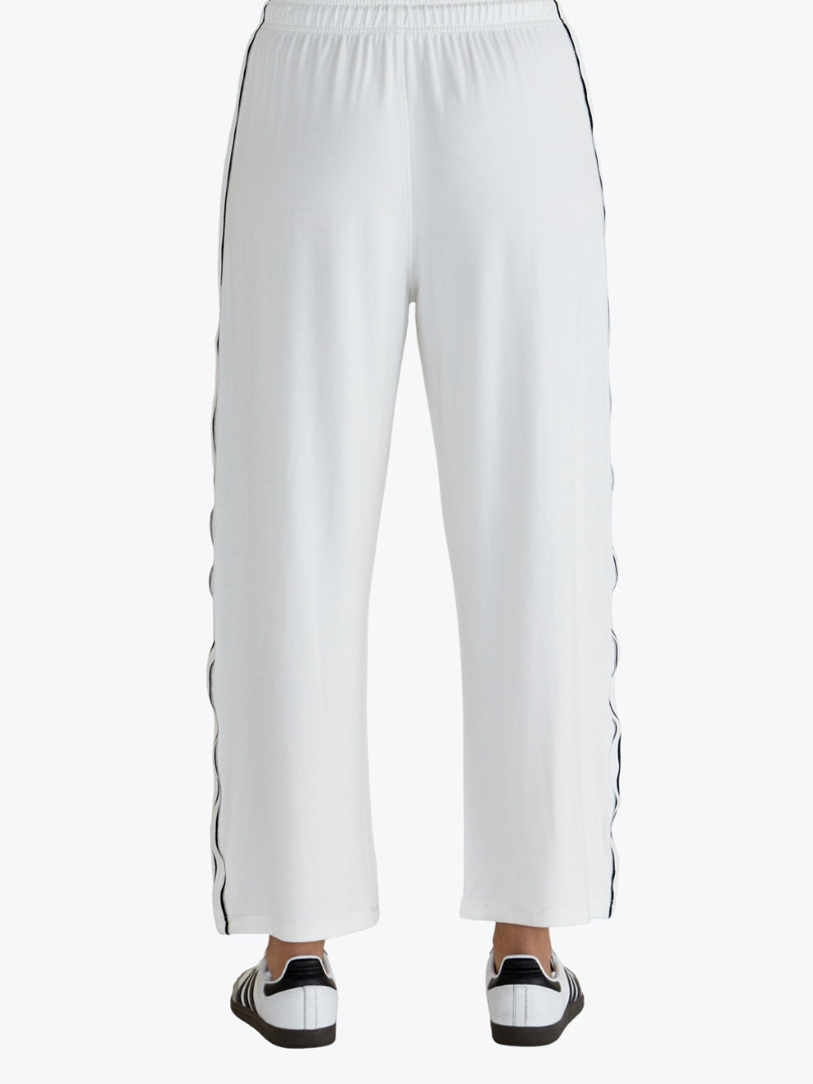 Betty Basics Evelyn Wide Leg Jogger BB7077