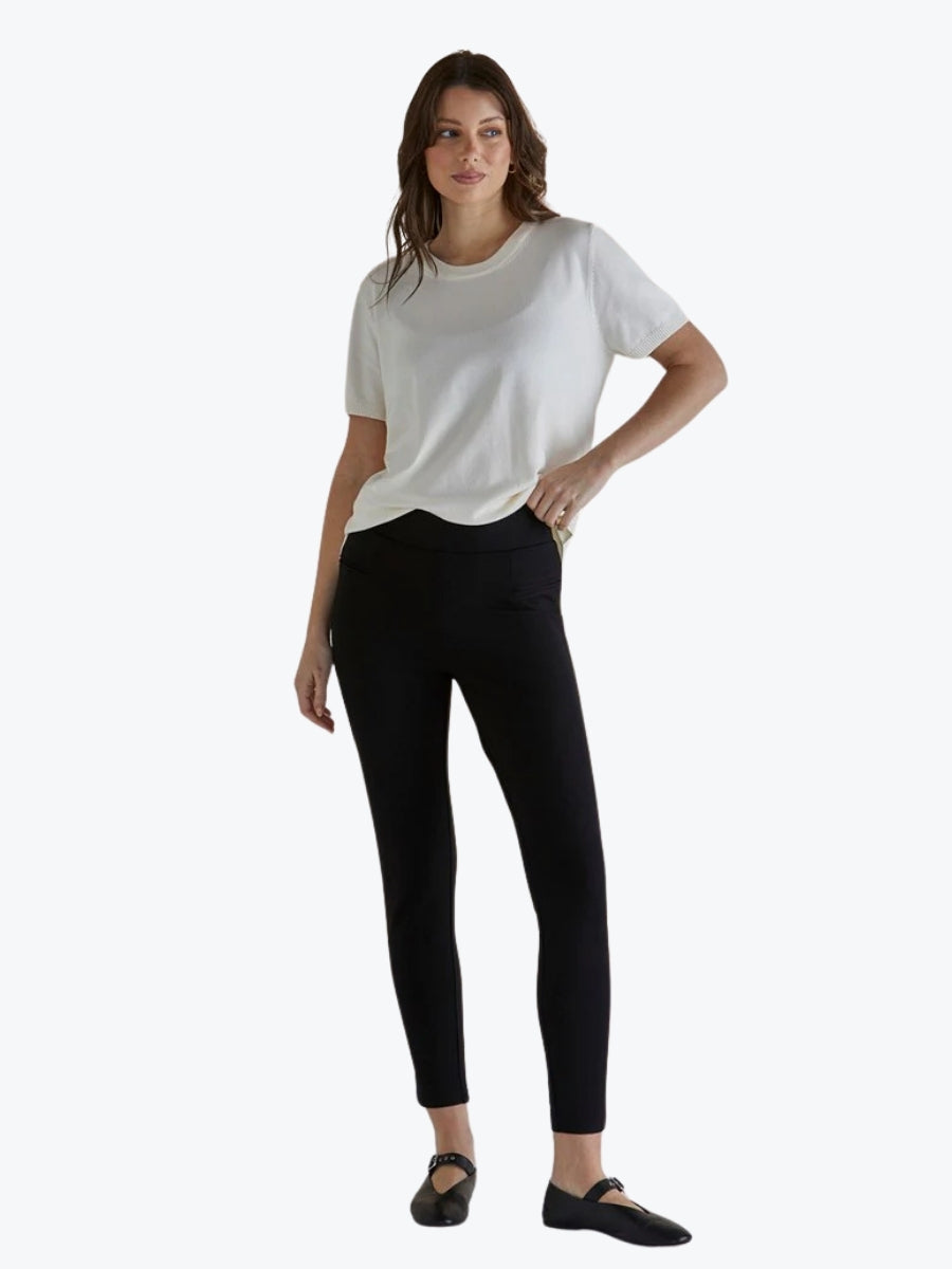 Betty Basics Gwen Ponte Legging in Black