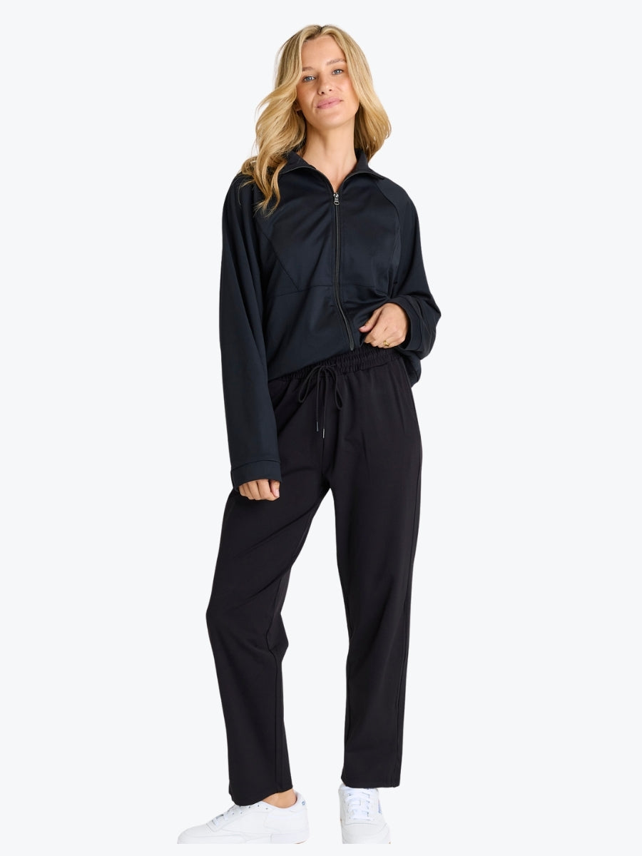 Betty Basics Milla Travel Jogger | Black