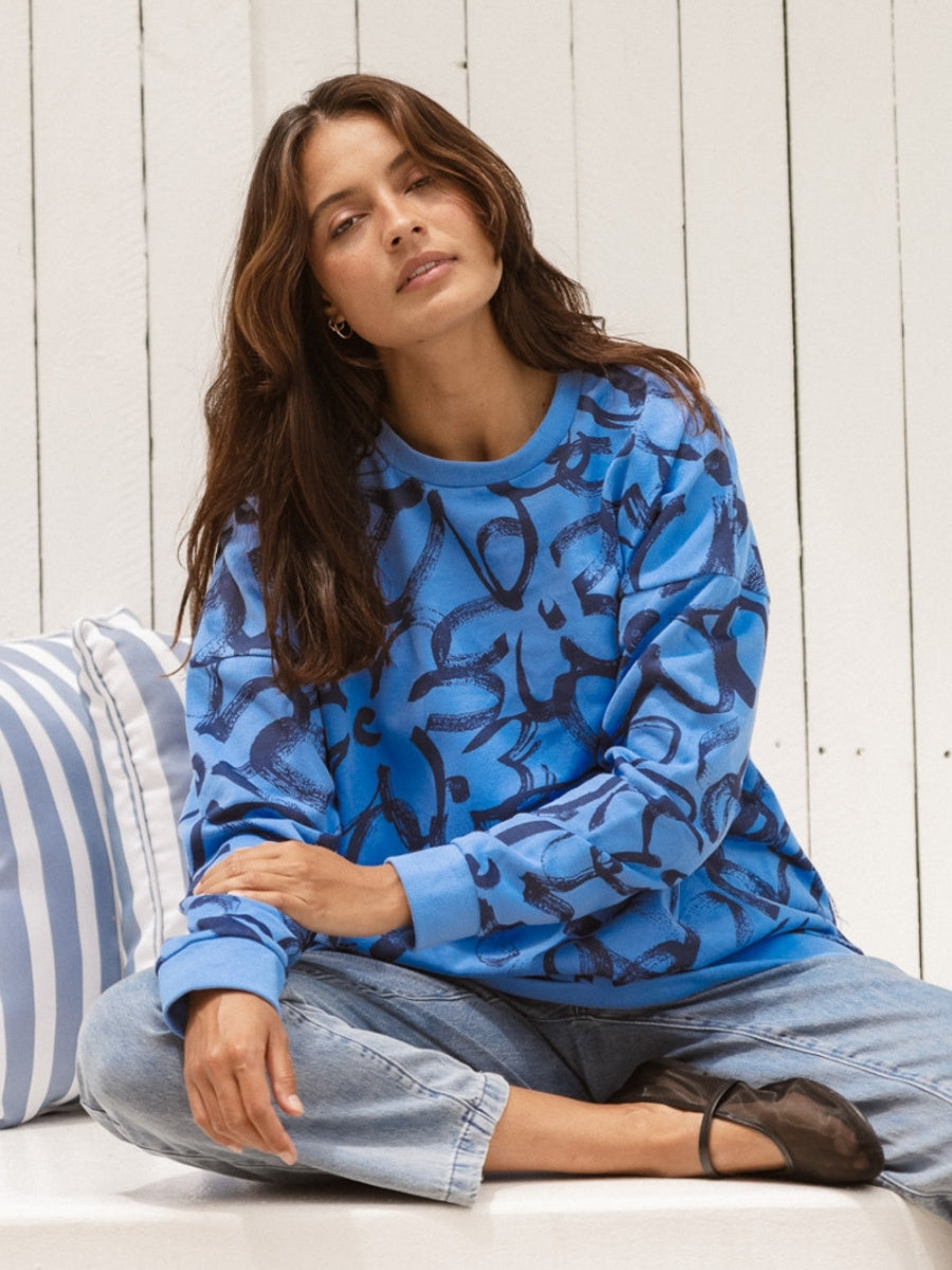 Betty Basics Palma Sweat in Blue Floral