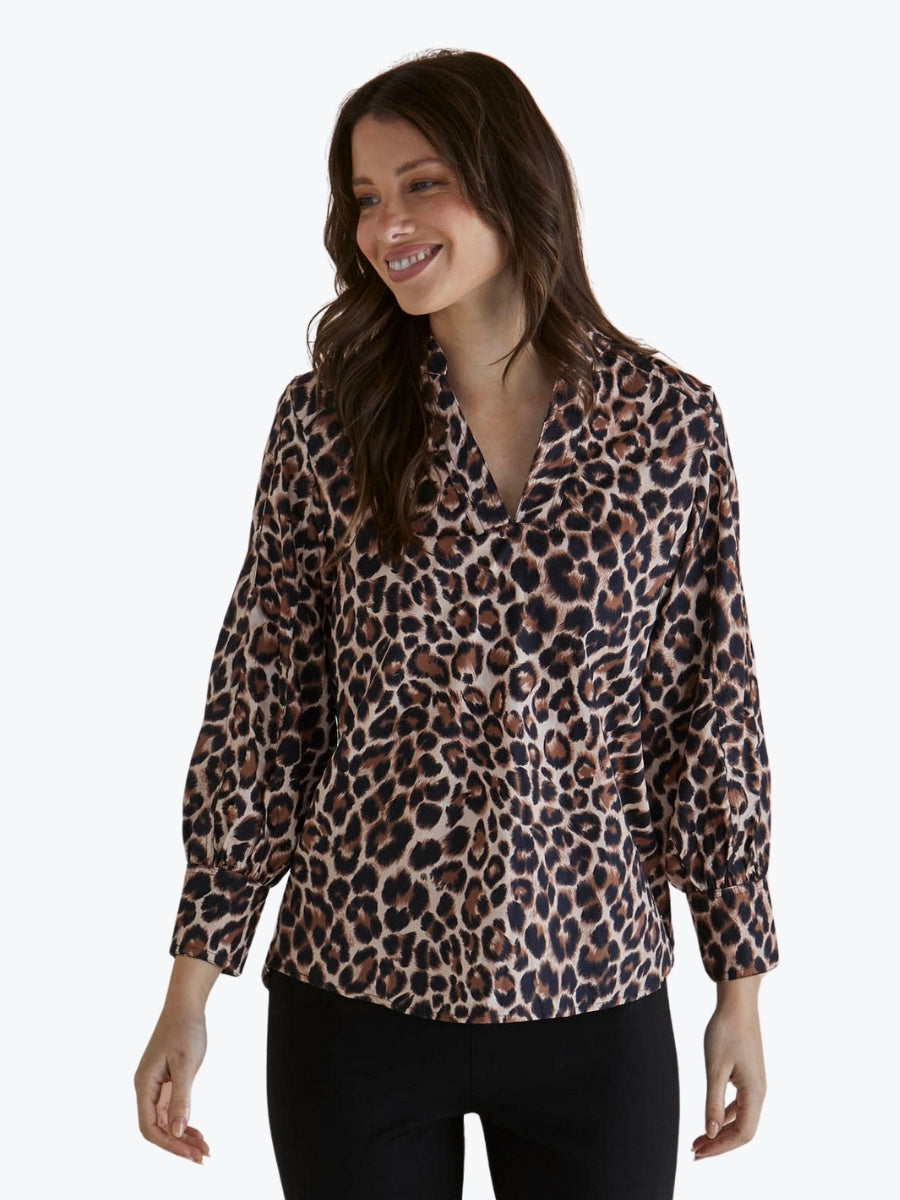 Betty Basics Pinot Blouse in Leopard