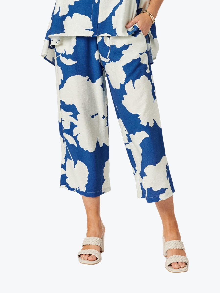 Clarity Barcelona Floral Print Pant in Blue/Natural