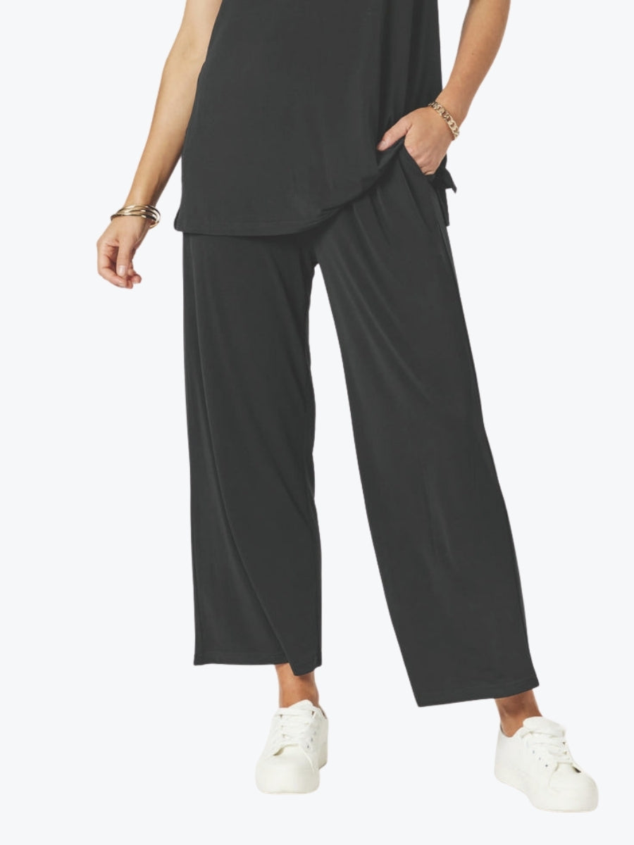 Clarity Travel Jersey Wide Leg Pant in Black