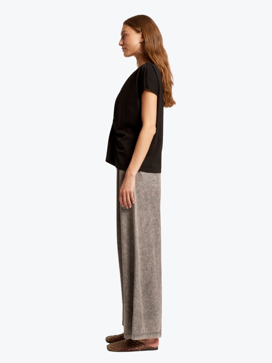 Eb + Ive Casa Twist Tshirt | Black