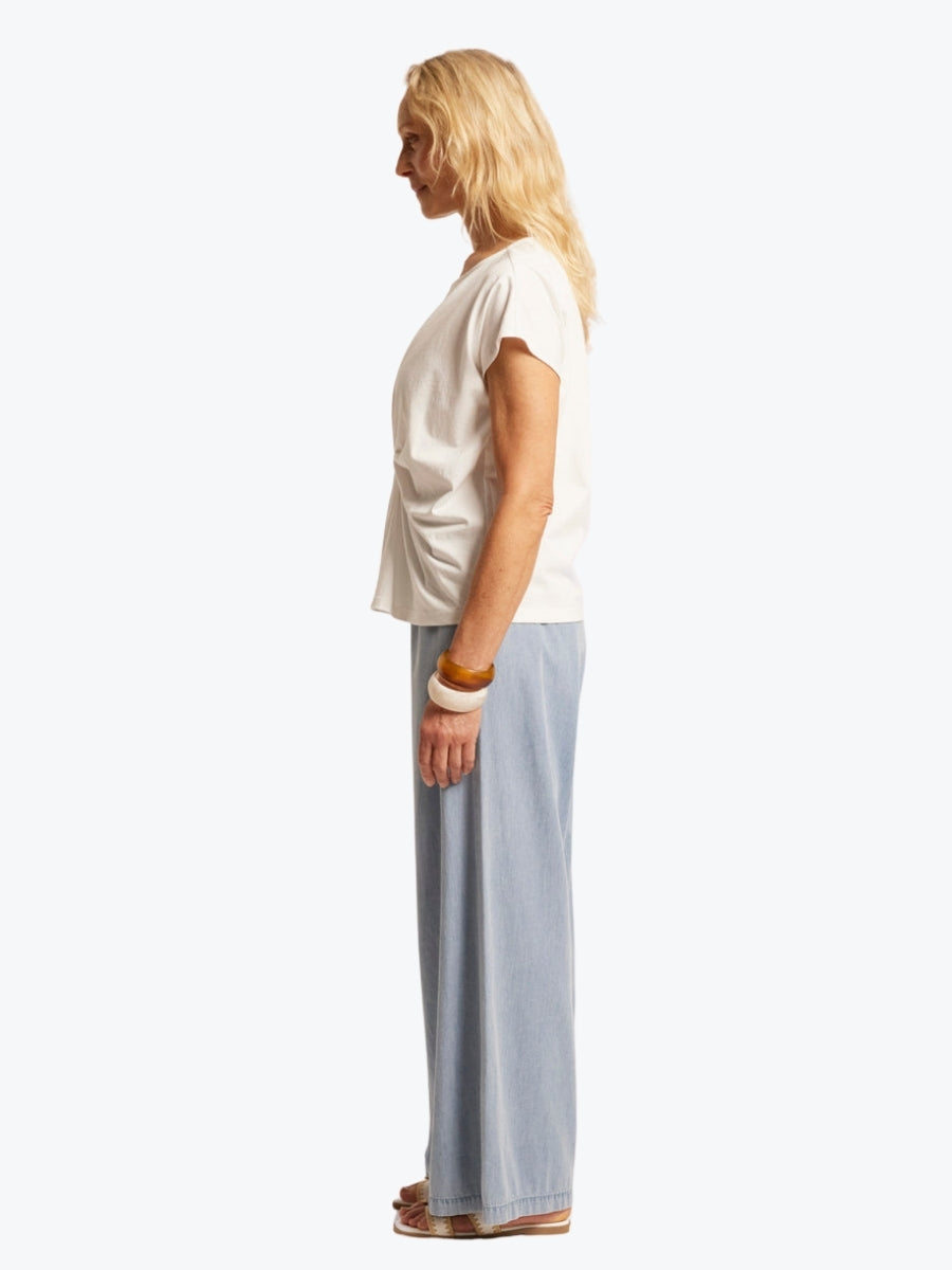Eb + Ive Casa Twist Tshirt | White