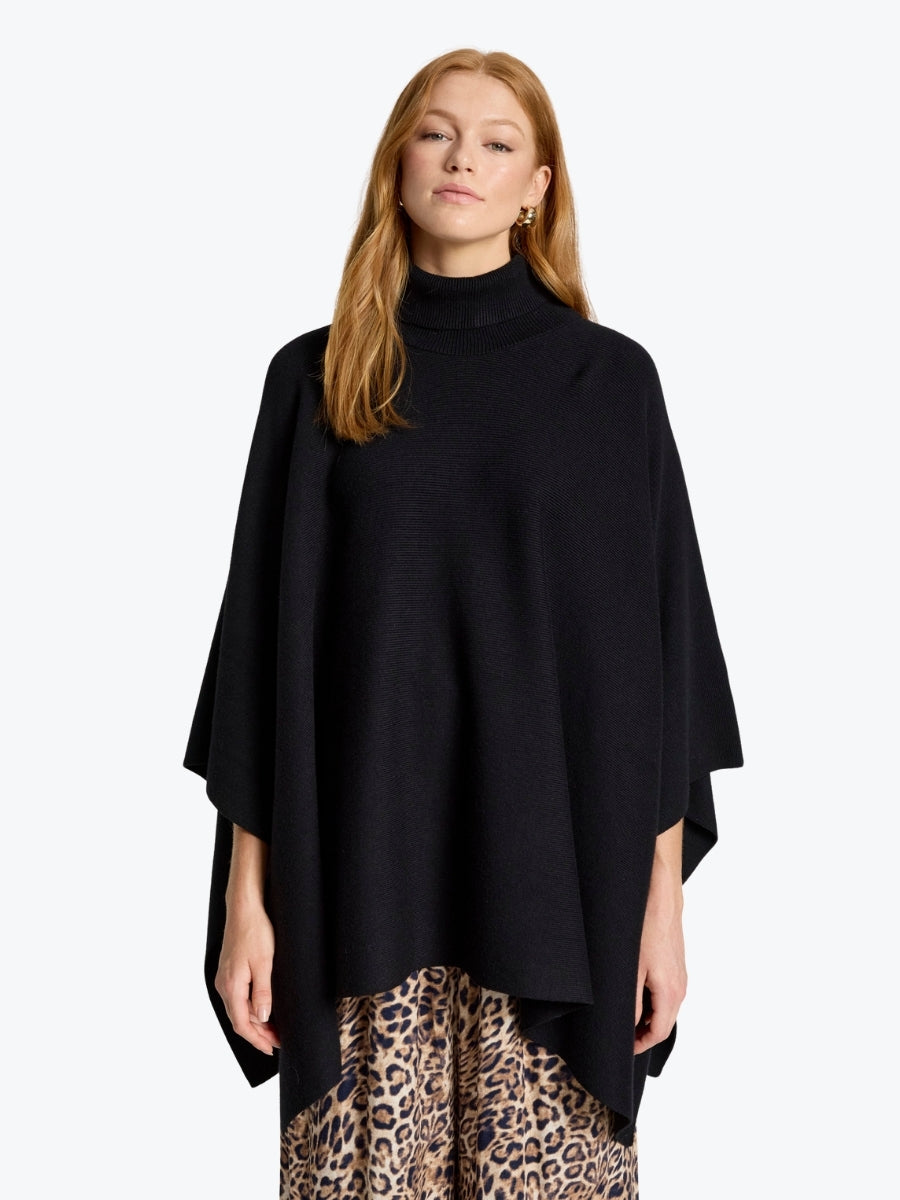 Eb &amp; Ive Samira Poncho | Black