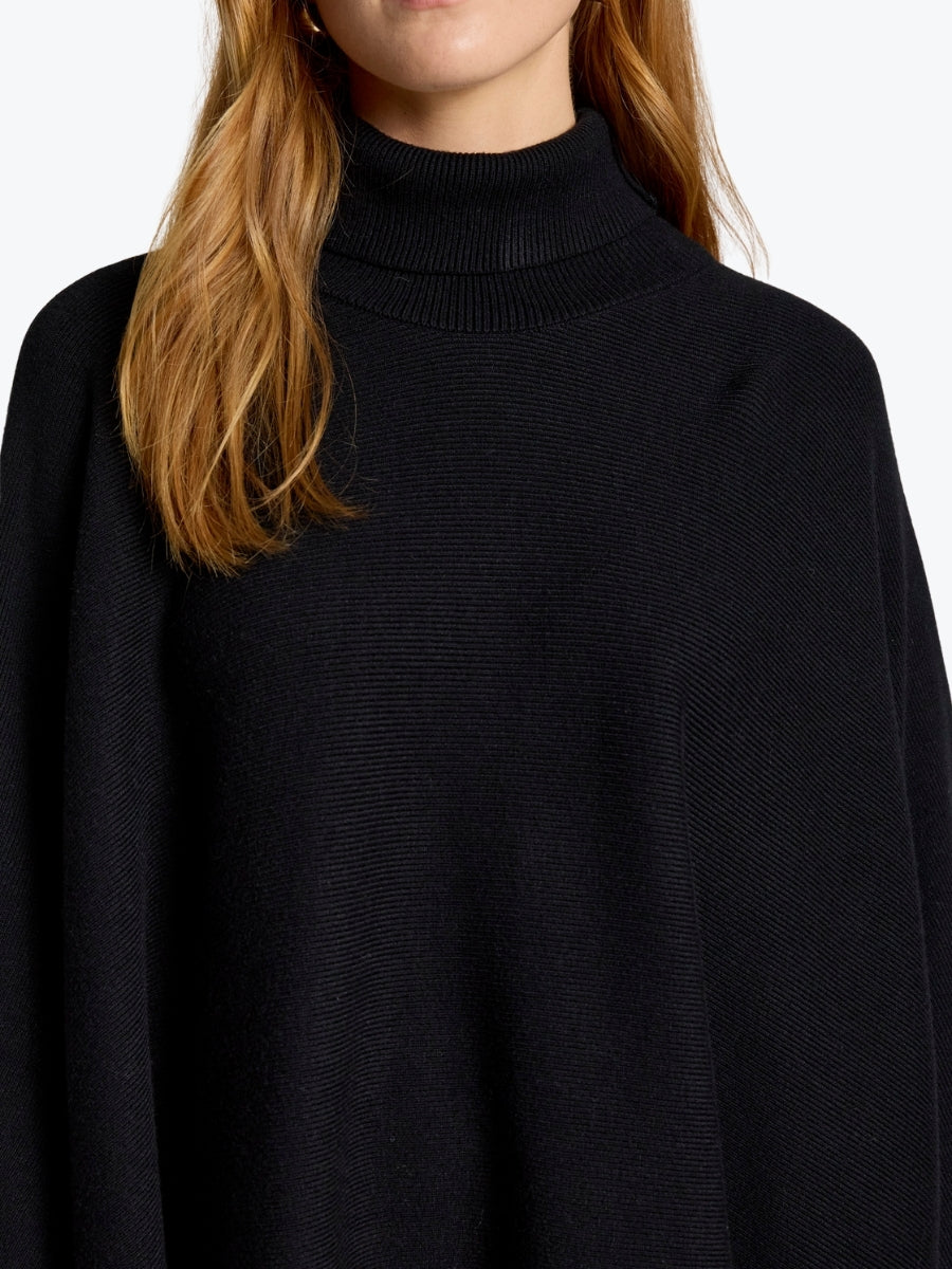 Eb &amp; Ive Samira Poncho | Black