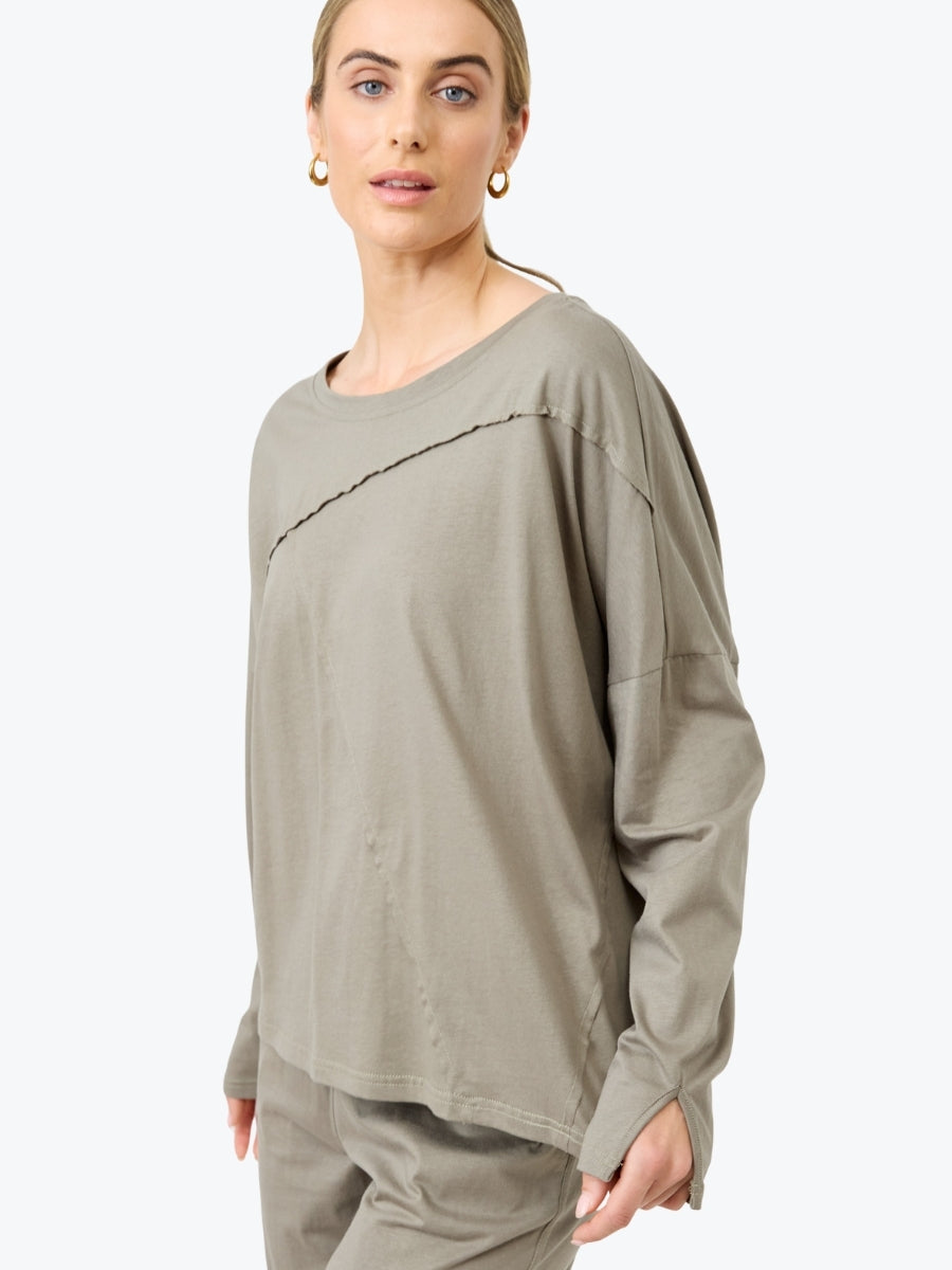 Eb&Ive Studio Traveller Long Sleeve Tshirt in Olive