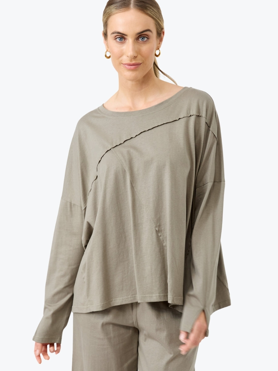 Eb&amp;Ive Studio Traveller Long Sleeve Tshirt