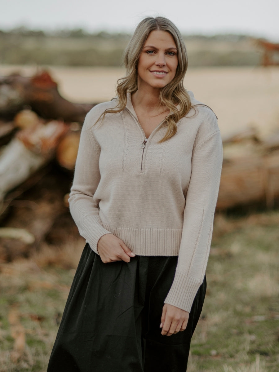 Fields Zip Pullover in Almond