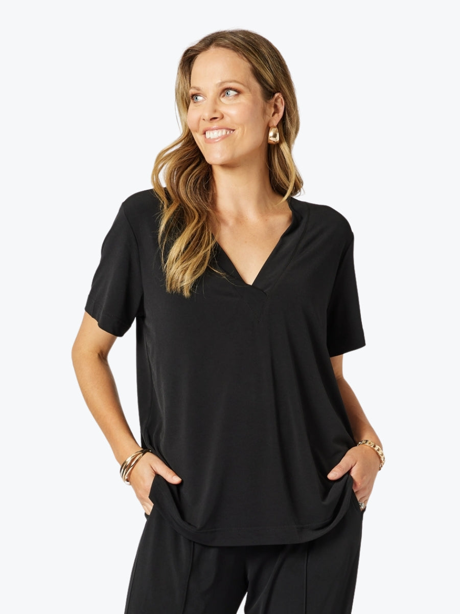 Hammock & Vine Maggie Travel Top in Black