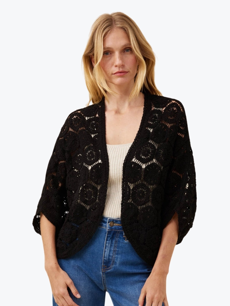 Isle of Mine Maggie Crochet Cape | Black