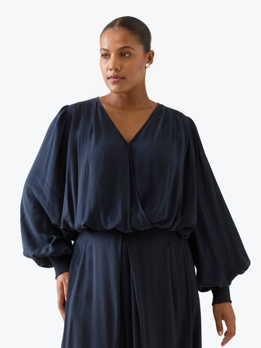 Isle of Mine Oline Cropped Top in Navy