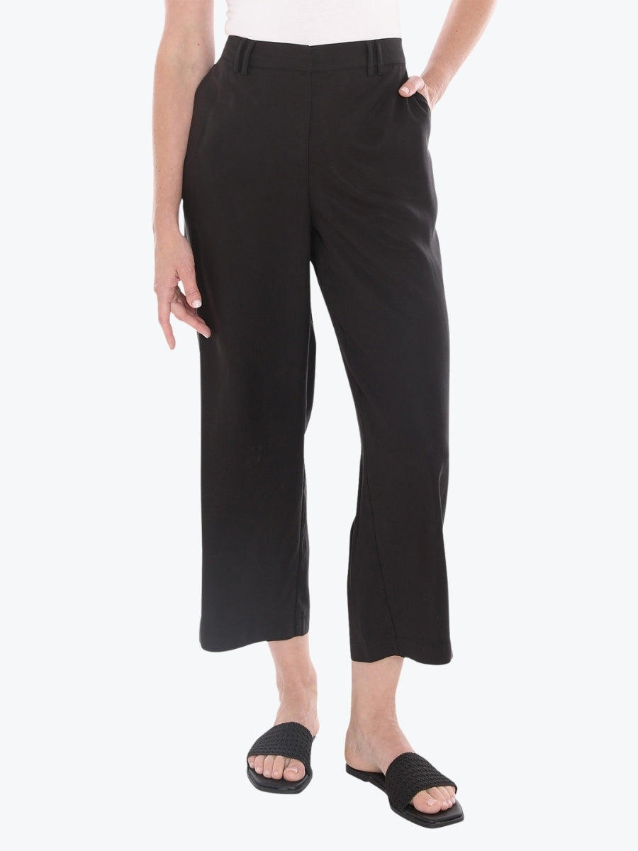 Jump Flat Front Pant in Black