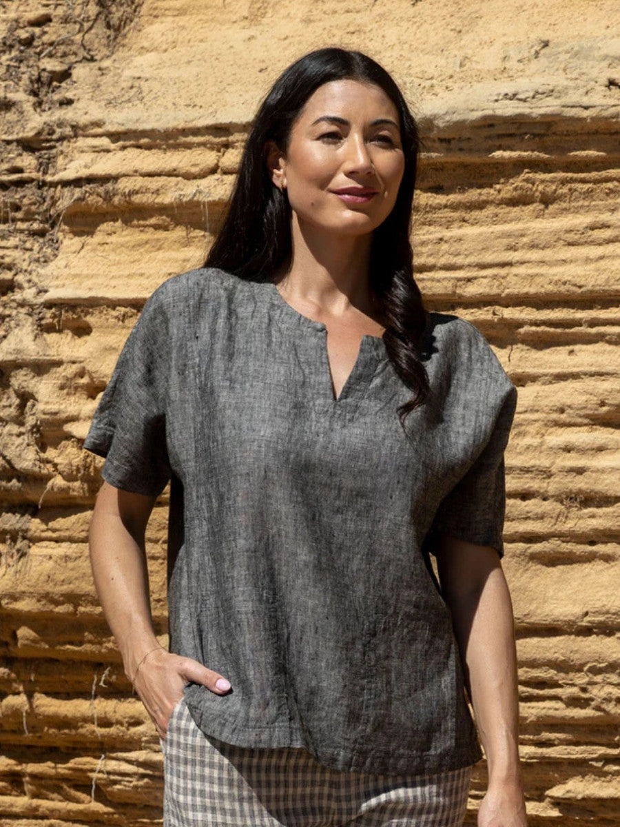 Jump Two Pocket Linen Top