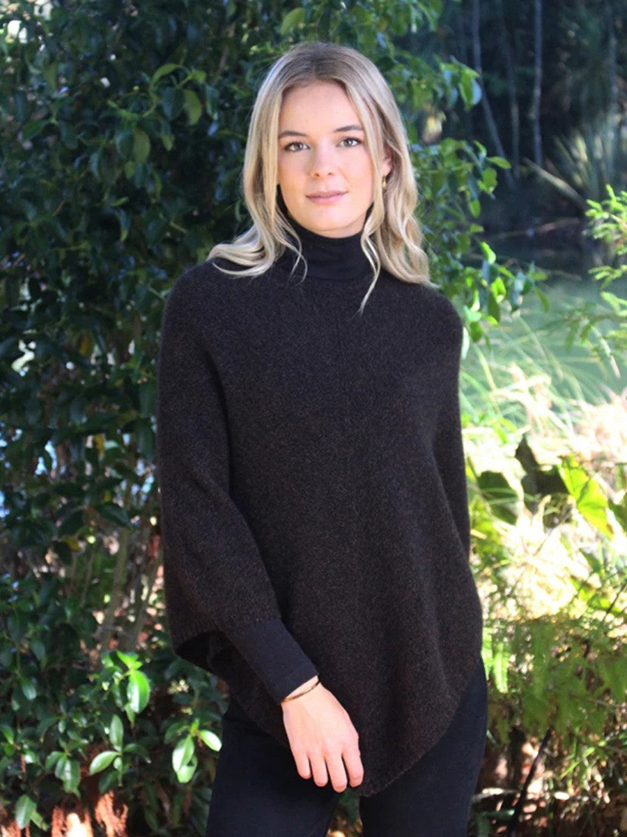 Lothlorian Plain Poncho in Brown Marle