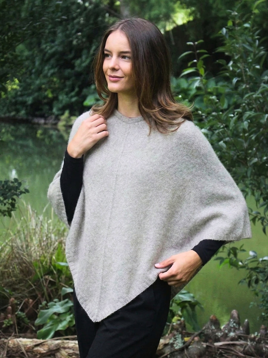 Lothlorian Plain Poncho | Natural