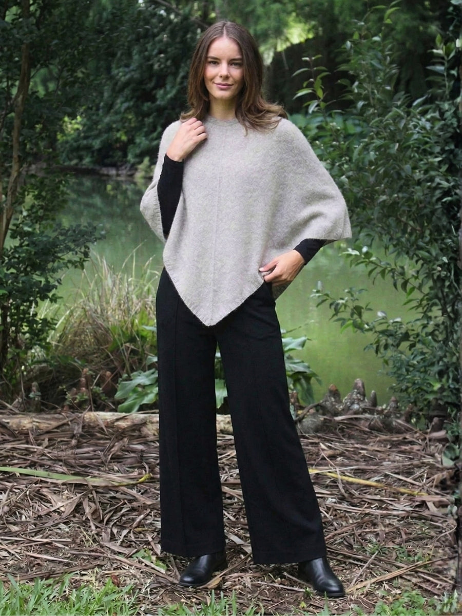 Lothlorian Plain Poncho | Natural
