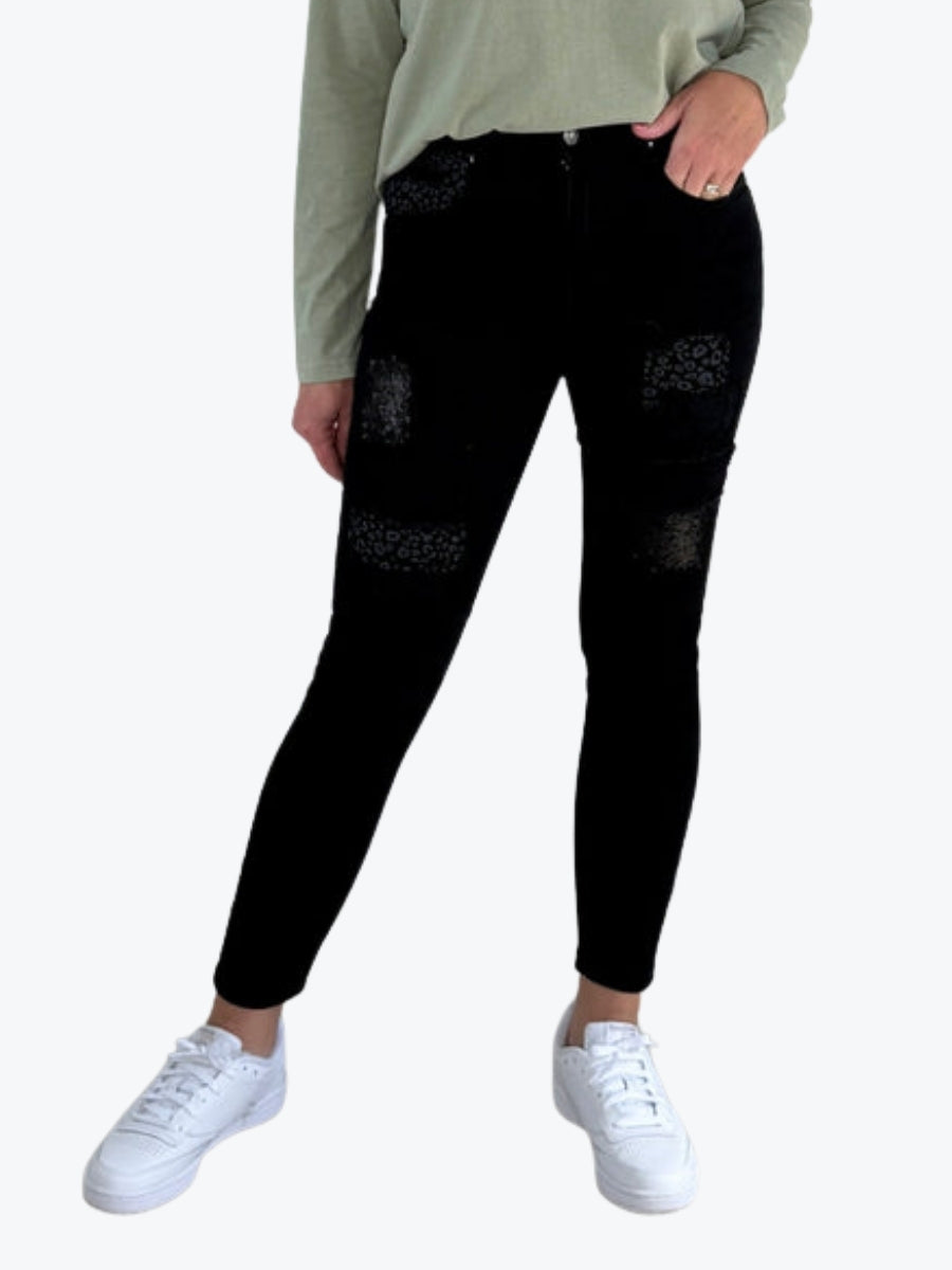 Threadz All That Jazz Applique Jean in Black