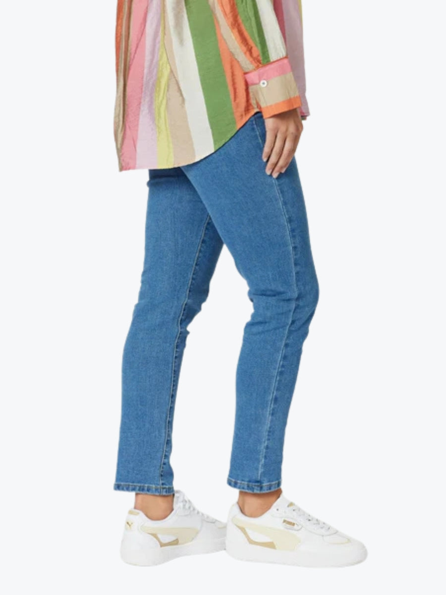 Threadz Chicago Slim Leg Jean 47450